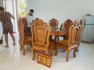 mẫu bàn ăn tròn 8 ghế lousi hồng hạt