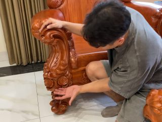 chân ghế louis hoa hồng