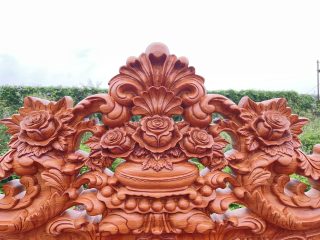 chương ghế đục hoa lá tây