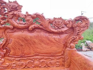 mặt vách giữ trơn giáp mịn