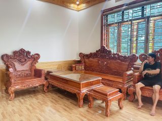 Bàn giao bộ bàn ghế hoàng gia 6 món và kệ tivi gỗ hương đá (Anh Tuấn, Hà Nam) 17 bộ bàn ghế louis gỗ hương đá