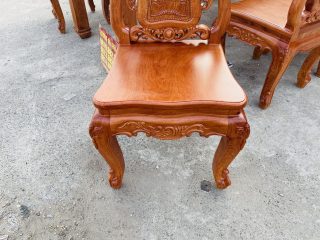 mặt ngồi ván tràn liền tấm