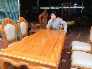Bộ bàn ăn 8 ghế louis hoàng gia bọc đệm gỗ gõ đỏ cao cấp (Chị Lan Anh, Vĩnh Phúc) 14 mẫu bàn ăn louis