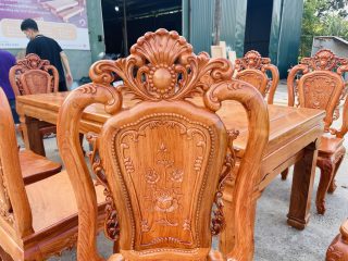 chương ghế đục vòm hoa lá tây đặc trưng