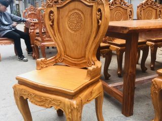Bộ bàn ăn gỗ cẩm đá kết hợp 8 ghế louis gỗ gõ đỏ (Chị Thêm, Hưng Yên) 21 lưng tựa cao tạo hình ôm cong