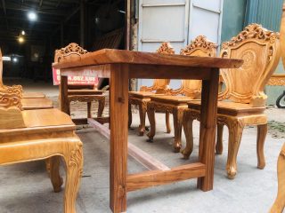 Bộ bàn ăn gỗ cẩm đá kết hợp 8 ghế louis gỗ gõ đỏ (Chị Thêm, Hưng Yên) 18 chân bàn vuông dày 7p