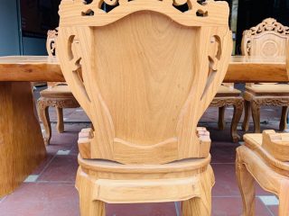 mặt sau của ghế louis