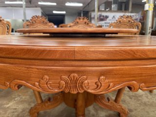 yếm bàn chạm hoa lá tây