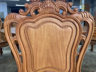 lưng ghế louis hoàng gia