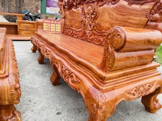 Combo bàn ghế louis hoàng gia 6 món và kệ tivi gỗ hương đá (Anh Khánh, Nghệ An) 21 hệ 8 chân cực chắc chắn