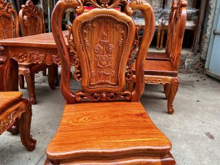 vách ghế đục hoa hồng