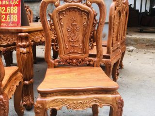 vách ghế đục tỉa cầu kỳ