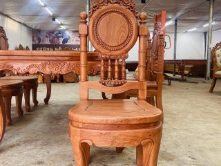 mẫu ghế đồng hồ đục hoa lá tây