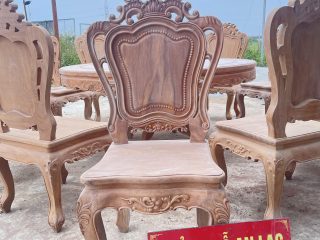 Mẫu bàn ăn tròn 12 ghế louis gỗ gõ đỏ hoàn thiện mộc (Cô Loan, Bắc Giang) 10 ghế louis hoàng gia
