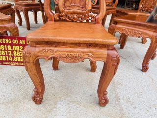 Mẫu bàn ăn tròn 8 ghế hồng hạt gỗ hương đá hàng vip (Anh Tiến, Hoàng Mai) 19 yếm ghế chạm hoa lá tây