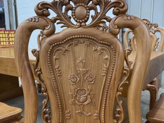 chương ghế đục hoa lá tây