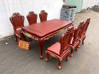 bộ bàn ghế ăn phong cách hoàng gia