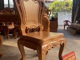 Bộ bàn ăn hoàng gia 6 ghế louis hoa lá tây gỗ hương đá (Chị Duyên, Nam Định) 15 ghế ăn thiết kế chân cong louis