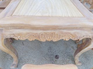 Bộ bàn ăn hoàng gia kết hợp 10 ghế louis gỗ gõ đỏ hàng vip xong mộc (Anh Minh, Hải Dương) 19 Yếm bàn chạm hoa hồng lá tây