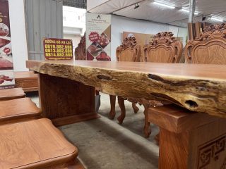 Bàn ăn nguyên khối siêu vip kết hợp 8 ghế louis hoa lá tây gỗ hương đá (Anh Thịnh, Thanh Hóa) 14 mặt bàn nguyên khối dày 10p