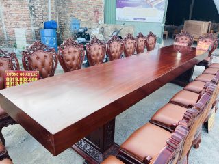 siêu phẩm bàn ăn kích thước lớn