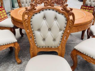 Bàn ăn tròn 8 ghế louis bọc đệm gỗ gõ đỏ cao cấp (Anh Tú, Hai Bà Trưng - Hà Nội) 26 mặt ghế bọc da căng bóng êm ái