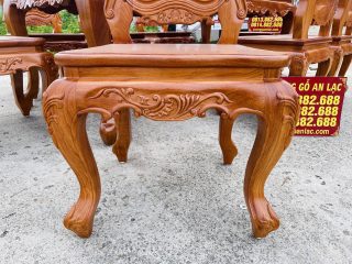 Bộ bàn ăn 8 ghế phong cách hoàng gia gỗ gõ đỏ (Anh Thế, Hải Phòng) 22 yếm ghế chạm hoa lá tây