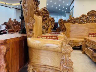 góc nghieng của mẫu ghế louis hoàng gia