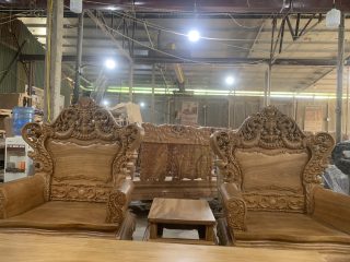 hai chiếc ghế đơn louis hoàng gia