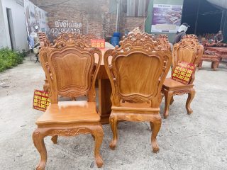 hai mặt trước sau của ghế louis hoàng gia