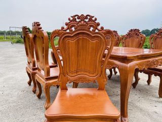Mẫu bàn ăn hoàng gia 6 ghế louis gỗ gõ cao cấp (Chị Huyền, Nam Định) 21 lưng tựa cao đục tỉa tinh xảo