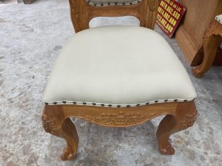 mặt ngồi bọc đệm da