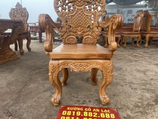 ghế ngồi mặt ván tràn