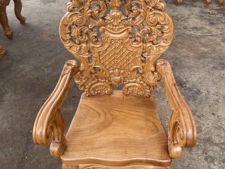 Mẫu ghế louis lưng tựa có tay