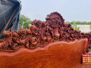 chương ghế đục full họa tiết