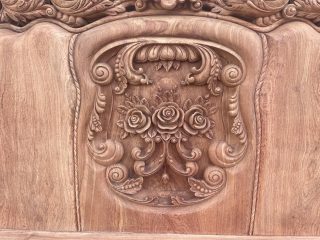 ô vách trung tâm đục hoa hồng lá tây